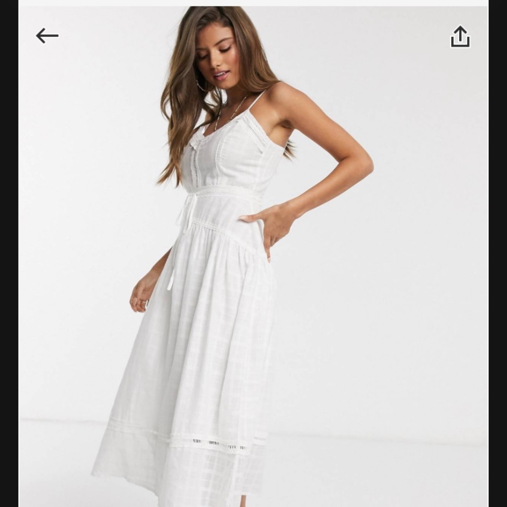 Gorgeous white dress.